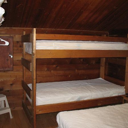 Forest Lake Camping Resort Lakefront Cabin 8 Advance Ngoại thất bức ảnh